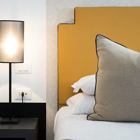 Relais Santa Maria Maggiore Oda ve Kahvaltı 3*